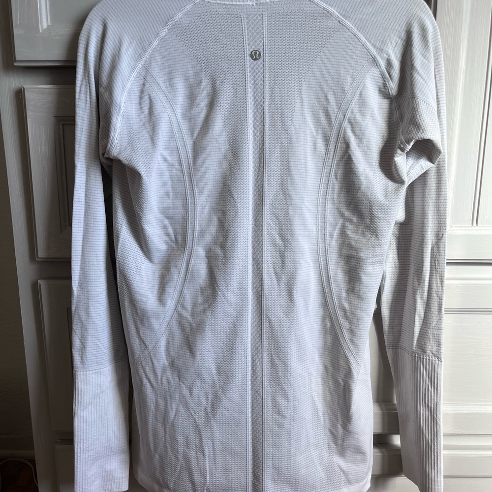 Lululemon Tun Swiftly woman’s long sleeve SPECIAL EDITION scoop neck size 10